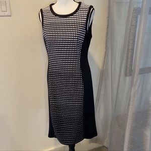 WHBM black/white gradient block slimming dress